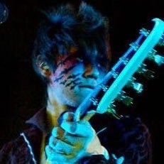 ── .✦ multifandom ★ pansexual ★ that one freak obsessed with 2010 Frank iero & ryperm