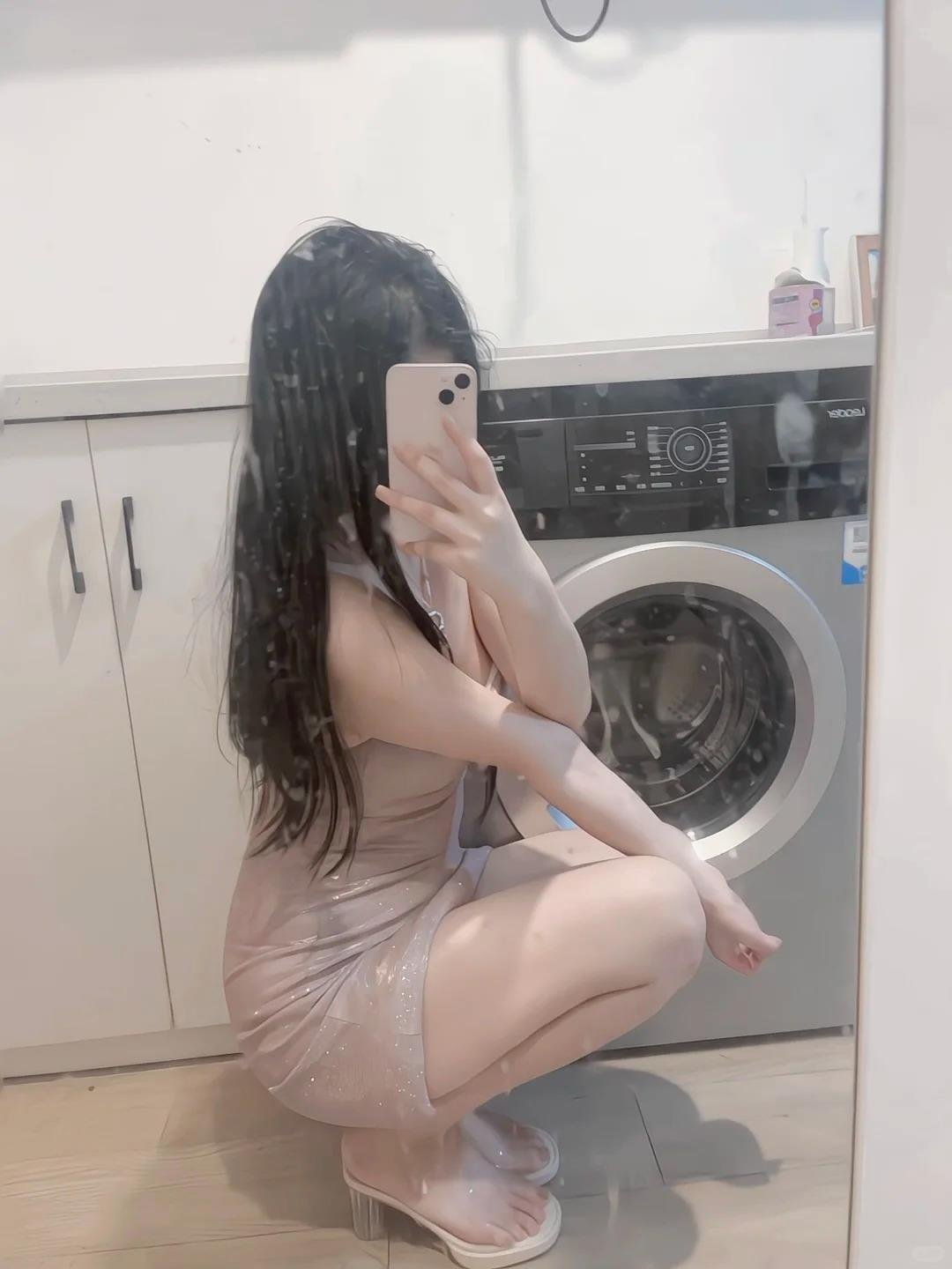 붙임성 강한 편, 잘 안 떨어져요 🐾 | 🎮 밤새 겜 가능 | 🍷 한잔하다가 사랑에 빠질지도