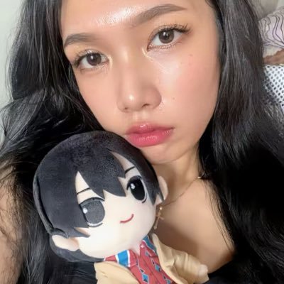 chriseume's profile picture. 𝐛𝐥𝐞𝐞𝐝 𝐨𝐧 𝐩𝐚𝐩𝐞𝐫𝐬 (𝙗𝙤𝙩𝙝 𝙨𝙘𝙞𝙚𝙣𝙩𝙞𝙛𝙞𝙘 𝙖𝙣𝙙 𝙛𝙞𝙘𝙩𝙞𝙤𝙣𝙖𝙡).