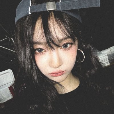 Stunning calliope in a human form, alluring the kwangya by her harmonious voice ✧ 宁艺卓 the chief of muse.