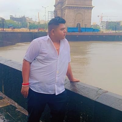 सच्चाई और अच्छाई खुद
मै ढूंढे, क्योंकि.....दूसरे भी
हमसे यही उम्मीद रखते है।