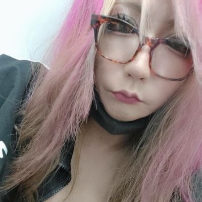 人生の95%は悪ふざけ
(@UNKNOWN_HP)のギターとまともな方のAB型
焼肉と猫が好き
顔色の悪い陰キャです
💪( ¨̮ 💪)
我が家の主に課金するのが生き甲斐
live➡ 11/29 12/21 4月某日 5/24
デリカシーとは絶縁致しました