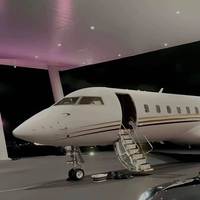 KelllJohn's profile picture. 