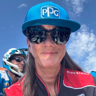 I choose to be happy! It‘s a wonderful thing when a career and a passion come together! #teampenske #porschepenskemotorsport #🟦 #cyclist #womeninmotorsportna