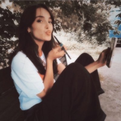 veloriumire's profile picture. feel your eyes they all over me