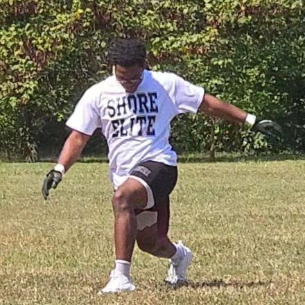 Nazere blake • C/O 2026 • Nandua high school • 3.1GPA • Bench press 215 • Squat 425