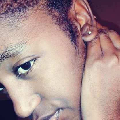 ⚽️MANCHESTER UNITED & BARCELONA FAN⚽ .... I M HERE FOR FUN 😀,, AN ARTISAN ,,ND😀FRIENDLY 😁😁👨💻...A GRADE 4 DROP OUT 😂😂I AM MY TWEETS.