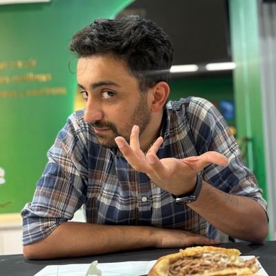 MD - General Practitioner
من کلیشه ام! هشتاد برگه برجسته یک خط، دوخط و ده ها خط هم که بسرایم آزاد نمیشود عشقم
- حاصل قرص دوران بارداری(ناخواسته)