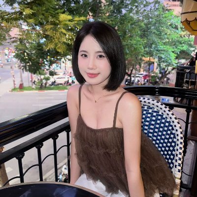 melloryhmeccann's profile picture. 