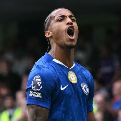 I don't like fake people, being real is the real deal. Chelsea till death ☠️