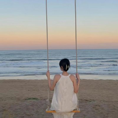 静かな暮らしの中で、心が整う瞬間を大切にしています。自分らしく丁寧に生きること、それが今のわたしのテーマです