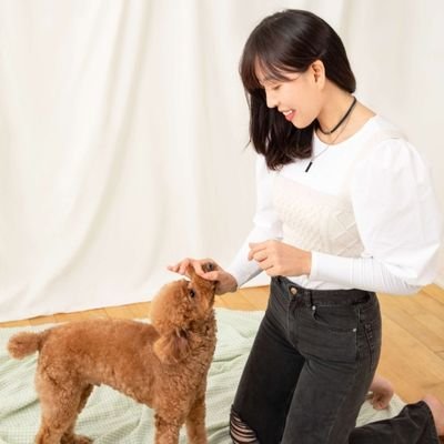 springrains4650's profile picture. 💧우리봄비(김윤희) 작가, 교사
💧초등학교 아이들과 함께하며 삶의 시작을 곁에서 배운 12년, 청년들과 삶의 고민과 마음을 나눈 소그룹 리더의 시간 15년 💧 프리다이버° 마라토너  💧《내 안의 빛을 켜다》, 《당신이 있어 좋아요》 작가