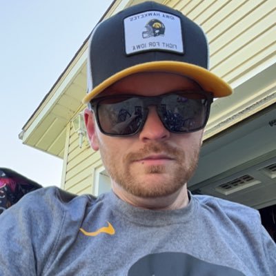 𝓘𝓸𝔀𝓪 🌽 🏀🏈 #LONGHORNS ⚾️ #BLACKHAWKS #CUBS #DABEARS 🐻⬇️ #BULLS 👀🔴 SPRINT CARS 🏁 LATE MODELS 🏁
