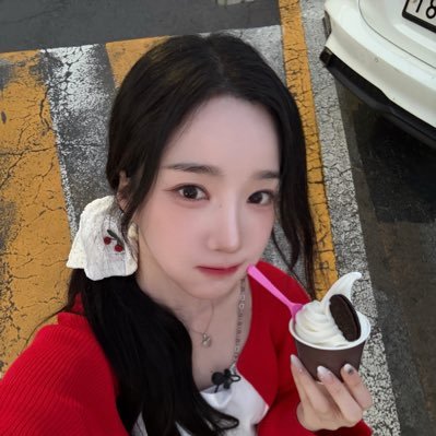 Trigeminal_SSS's profile picture. #김유연 #YooYeon  : @Accessory_SSS