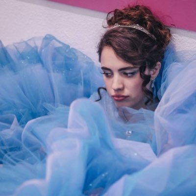 ZOMBIGRLEYES's profile picture. she/her🧚‍♀️ ❀⋆.ೃ࿔*🌼 “Come give this lover girl a try” 🌄 Lewis Pullman come home 🙁💔 || 🩷💜🩵 | 🌅 Hot Chicks like Older Men (Wyatt Russell 😍)