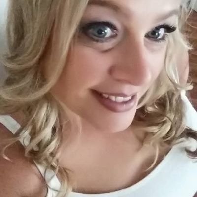 A Manc 🐝 Working for Vets Now Emergency 24/7 Hospital.
Boxer dogs 🐾
Man Utd & Foos fan 🤘