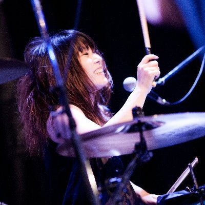 WEB,DTP Designer / Drummer(Atomic stooges , GYAKUSO) / 京大こんぺいとうOG,京都芸術大卒 / 娘の発信多々 /