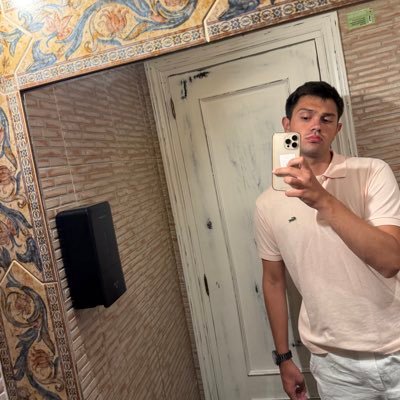Based on Madrid, Spain📍🇪🇸| Banking, finances and Insurances 🏦📈❤️| Financial Advisor🤵🏻♂️💼