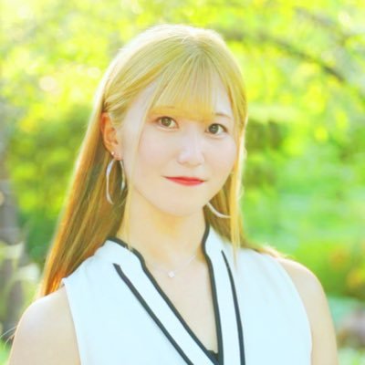 シンガーソングライターのMiyaです✨️ 普段は愛知県で路上ライブ・箱ライブを中心に音楽活動をしています。 私の歌で聴いてくれた皆の心に寄り添えるようなアーティストになりたい! その為に私という存在を沢山の人に知って貰いたいです🔥 応援よろしくお願いします🙇🏻♀️✨️