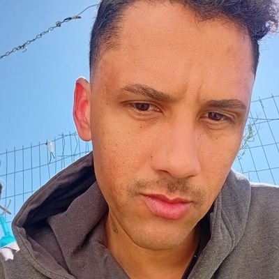 SEM FOTO DE ROSTO NÃO ADICIONO.SAGITÁRIO(sou do mundo,sou de todos)38 anos,Versátil ativo,fetiches,surubeiro,Comigo é foda no Pelo,sem capa Bare.🍆🍑💦. Gaúcho.