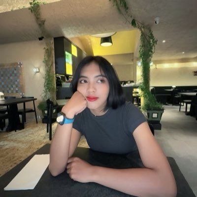 ga nyata, cuma ada di dunia maya, ga offline dan ga ready.