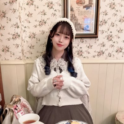 web,graphicDesigner & Creator Merveille 誌面デザイナー @Merveille_info/classical lolita, Disney🤍SHElikes卒/⚠️旧アカウントは乗っ取られているため使用していません⚠️固ツイご確認ください🙇🏻♀️💦