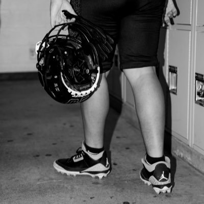 DyllanJDiaz's profile picture. junior-2027| GPA-3.0|Calabasas High |Varsity football |DT/Edge 6’0 247lb |40time-5:34|dyllandiaz948@gmail.com|head coach @caryharris07