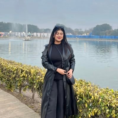Komal Shahid Profile