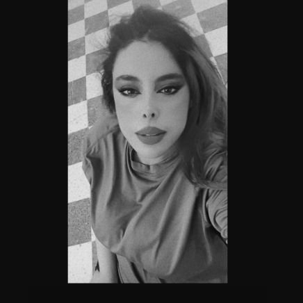 مكانتي ليست للجميع، فقط للمن يستحقون التاج👑
