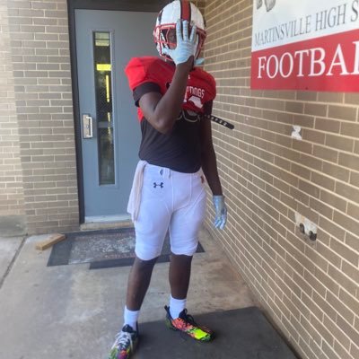 6,1 190 | Martinsville High school 2028 | 3.2 Gpa Wr/De🏈 Contacts @thegeshow@outlook.com