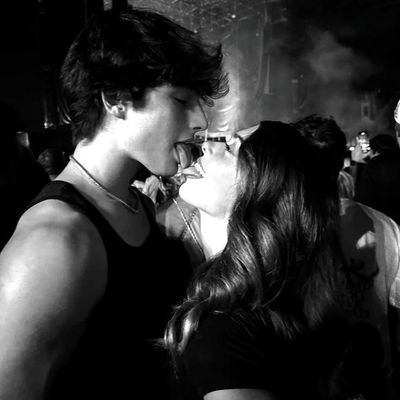 o melhor casal cuckold do brasil ❤️🔥💣
Acompanhe nosaas experiencias 👇🖤