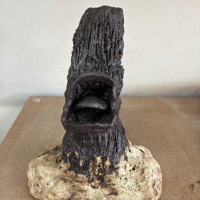 Ceramic artist based in East Yorkshire. Rugged, textural and edgy. And that’s just me 😂