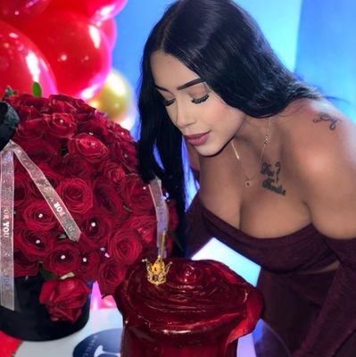 Tenho os peitos durinhos, belo corpo, bumbum redondinho sou muito sensual de personalidade forte. 🔥❤️🔥