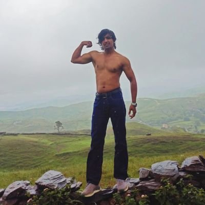 2_jeet_fitness's profile picture. Heere ko parakhna hai toh andhere ka intezaar karo,
Dhoop mein toh kaanch ke tukde bhi chamakte hain.