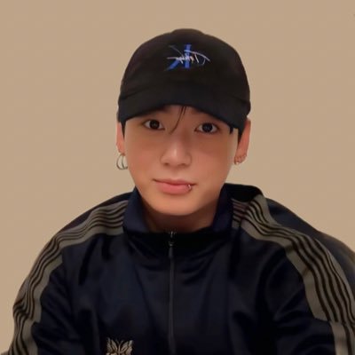 aisyahelga's profile picture. 🇲🇾 ot7. happy & positive vibes only pls