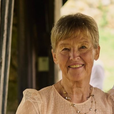 zofijamazej's profile picture. Former Member of ECDC MB ,Former MEP of EP, a champion of change for the better, mother of two daughters, former Minister of Health, a lover of nature