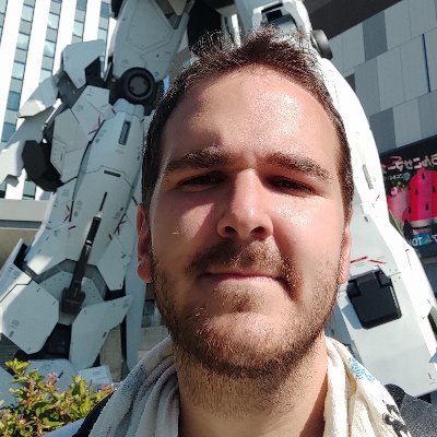 Físico, Profesor de Mates y juegador de juegovídeos.