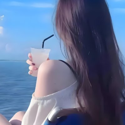 旅行とアートは私のインスピレーション。世界の美しい瞬間を心に刻む。