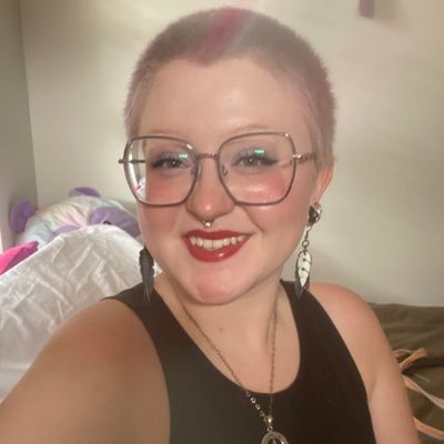 Synthia__Gray's profile picture. 22 • please stay educated and empathetic