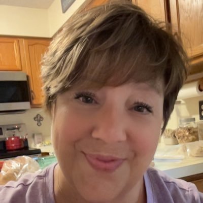 Lover of sports,fashion,cooking God, & life. Proud mom to Merk. Grandma to Theo.❤️My husband Tom is my best friend. God❤️Dog mom ❤️Family ❤️Miracles🧡