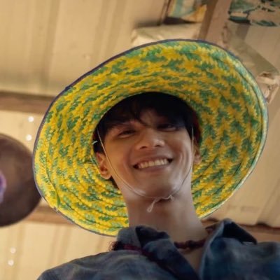 My private world 🎁🤍✨ โง่มาจากไหนก็เป็นคนเก่งของย่าเสมอ🧸 ☆゚.*