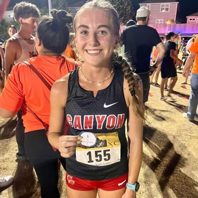madi_molinar's profile picture. XC & Track Class of 2027 || XC 5k: 18:27 || 3200m: 11:16 || 1600m: 5:11