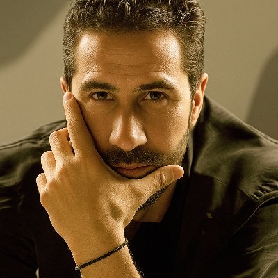 eddytaberx's profile picture. Autor de El arte de estar con alguien  y El Amor Infinito | Creador de SEVA  | Acompañamiento emocional | Presencia sin juicio 
👇 Agenda tu Encuentro