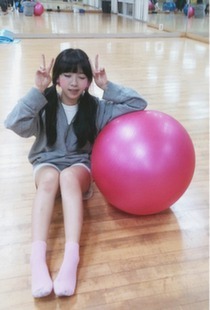 전윙둥,둥핀/꼬잇꼬잇/아무나팔로안받아여/염탐매우시르다겁나시르다/내사람들건들지마내꺼야퉤퉤퉤 내가침발라놧다