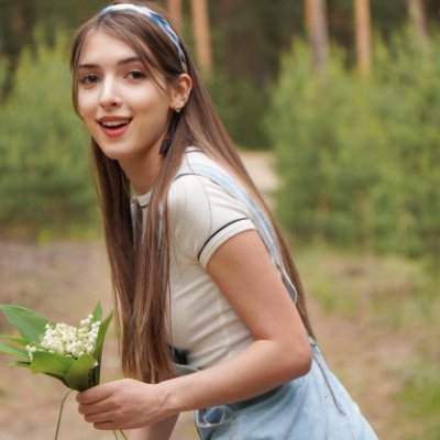 I’m a French girl living in Randolph, hoping to meet the right person for me.