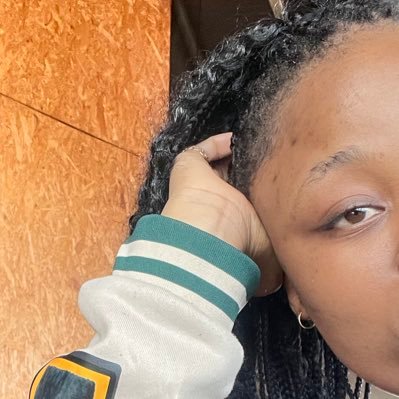 MooiBeing's profile picture. words, sometimes poetry.