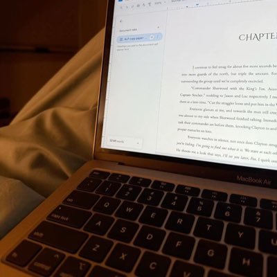 Freelance Writer | Helping brands & creators tell their story through words 📩 DM for collabs | Content that connects