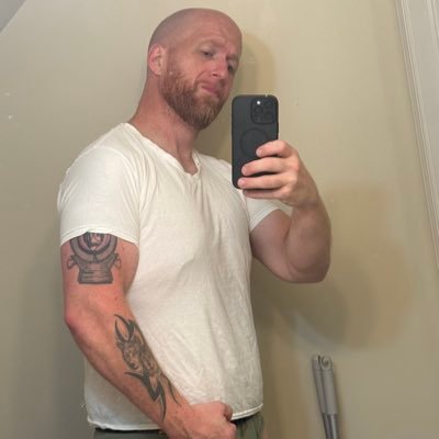 Big guy making it in this world. No one under 🔞 NSFW content, Cashapp-motorcitymike99 ❤️❤️
