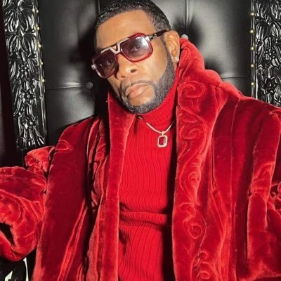 ARTIST Over 25 million record sold one of the God father's of R&B Official fanspage
