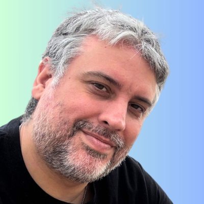 Soy un YouTuber que trata de mostrar las cosas lo mejor que puede.